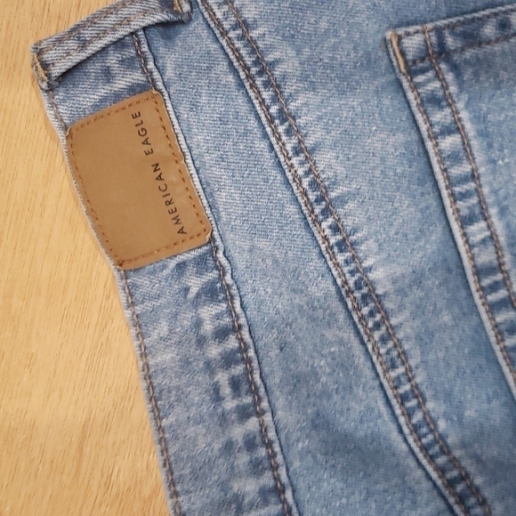 AMERICAN Eagle Pleated Mom Shorts - Picture 10 of 13